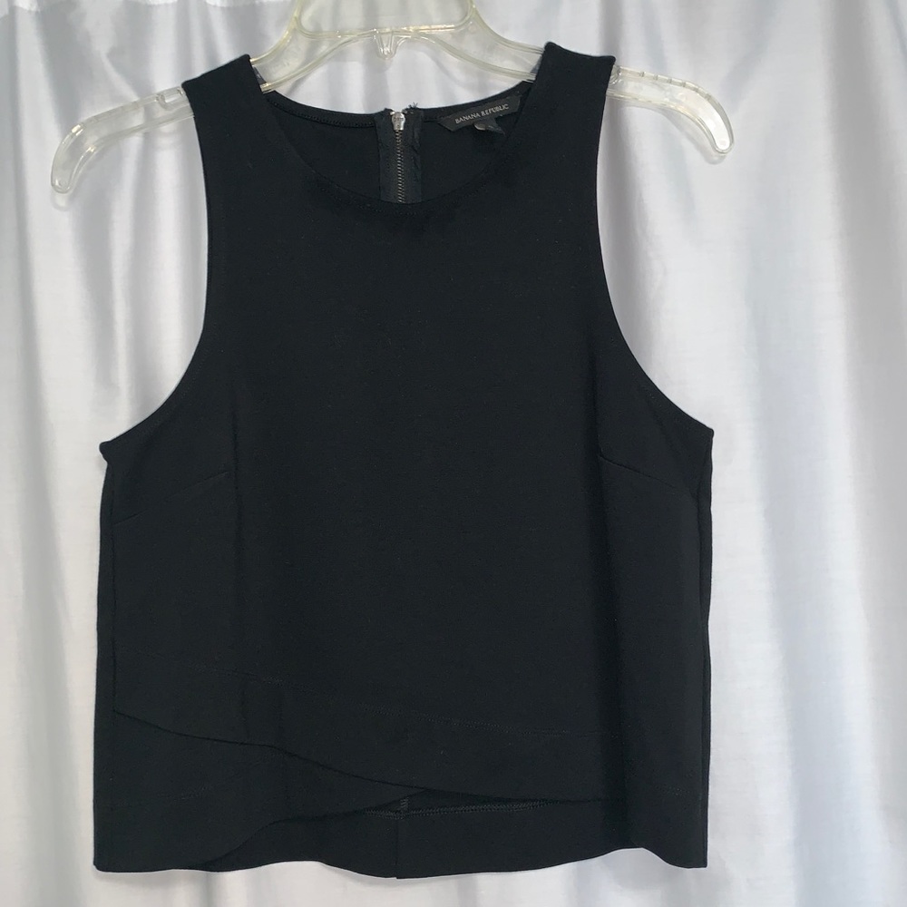 Banana Republic cross bottom crop top in XS